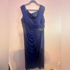 Alex evening gown NWT